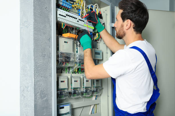 Best Emergency Electrical Repair  in Russellville, AR